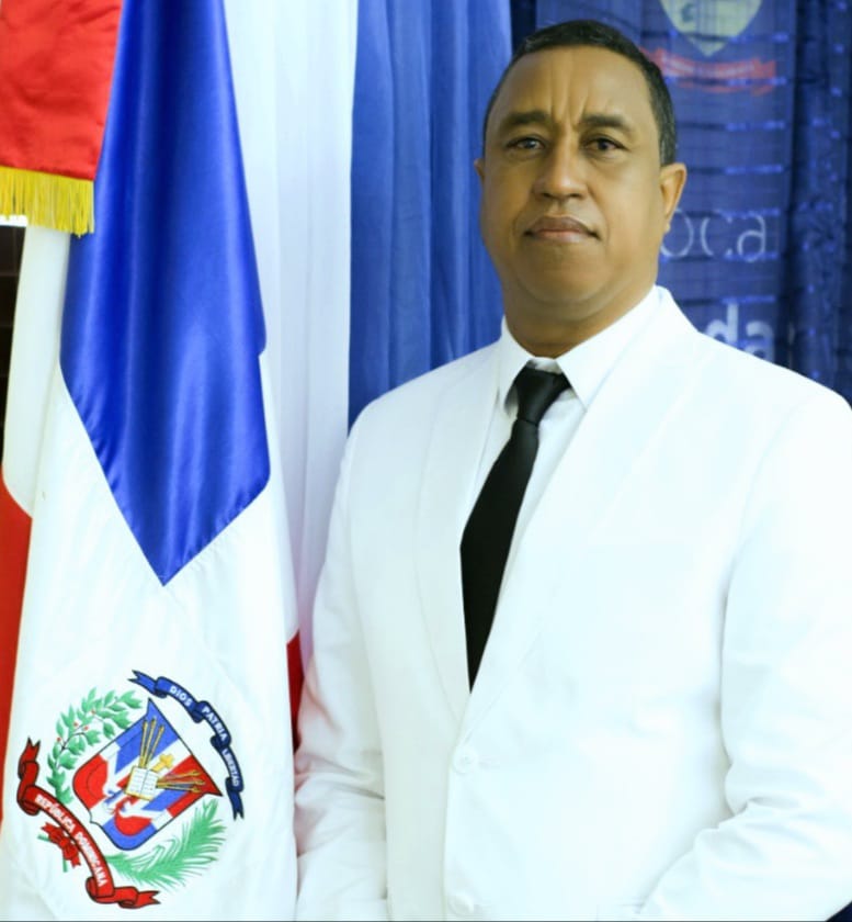 Lic.  Máximo Manuel Trinidad Batista