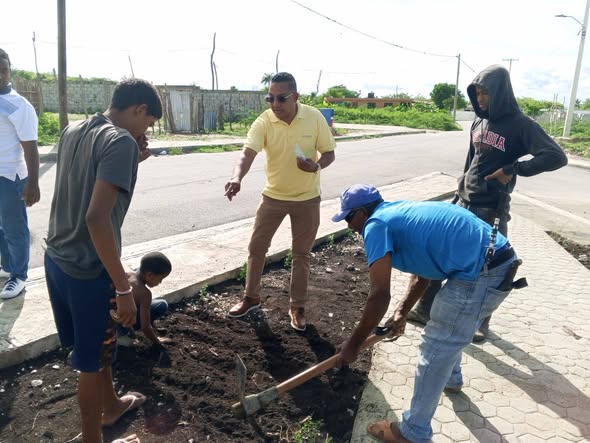 ALCALDÍA SUPERVISA AVANCES EN CONSTRUCCIÓN DE ÁREA VERDE EN EL BARRIO 10, SECTOR LA MADRE
